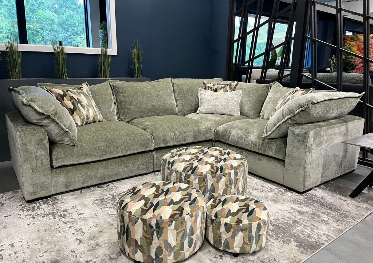 Laurel 1 Corner 1 with Armless Unit