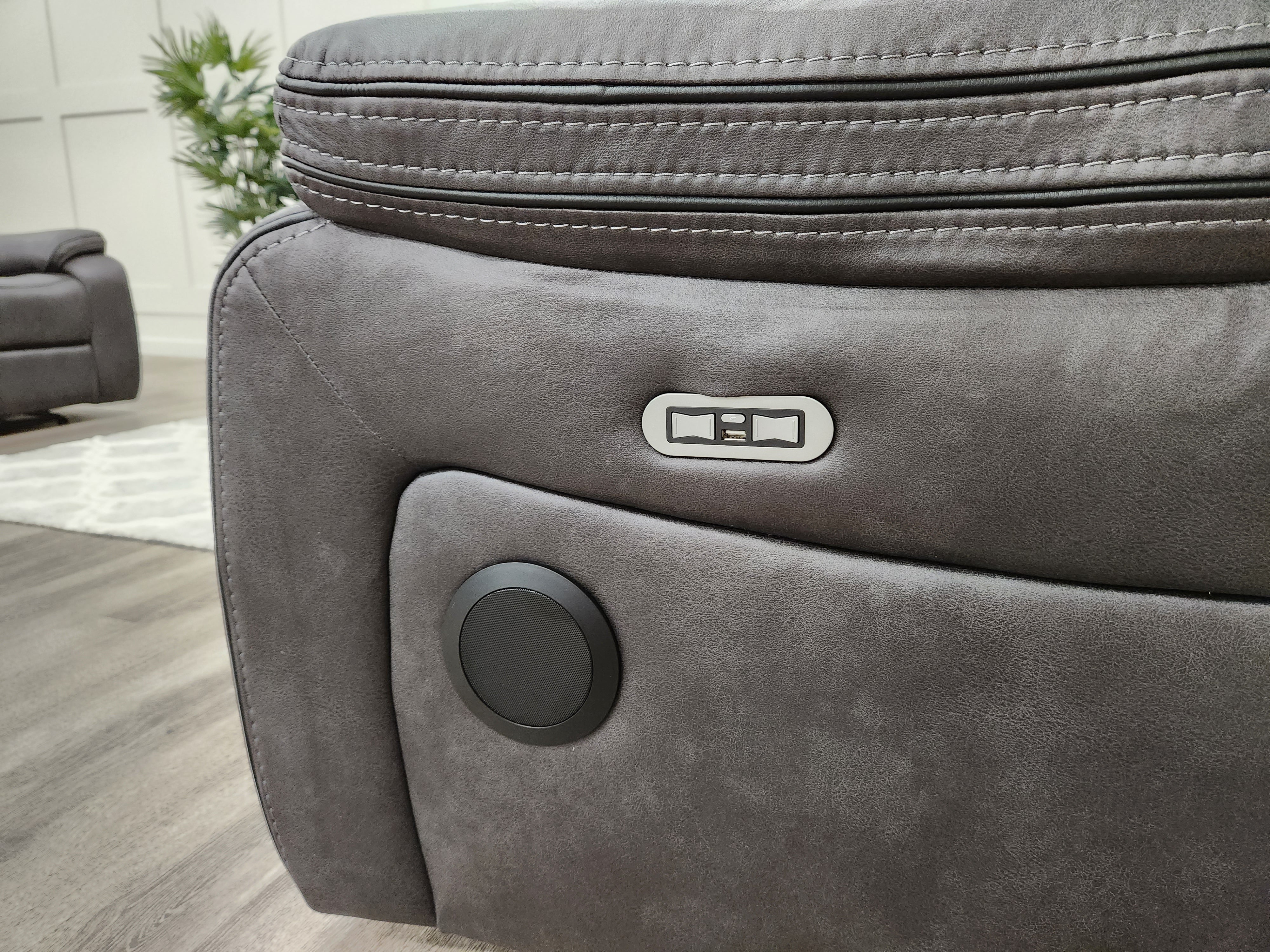 Lotus Armchair Tech Power Recliner