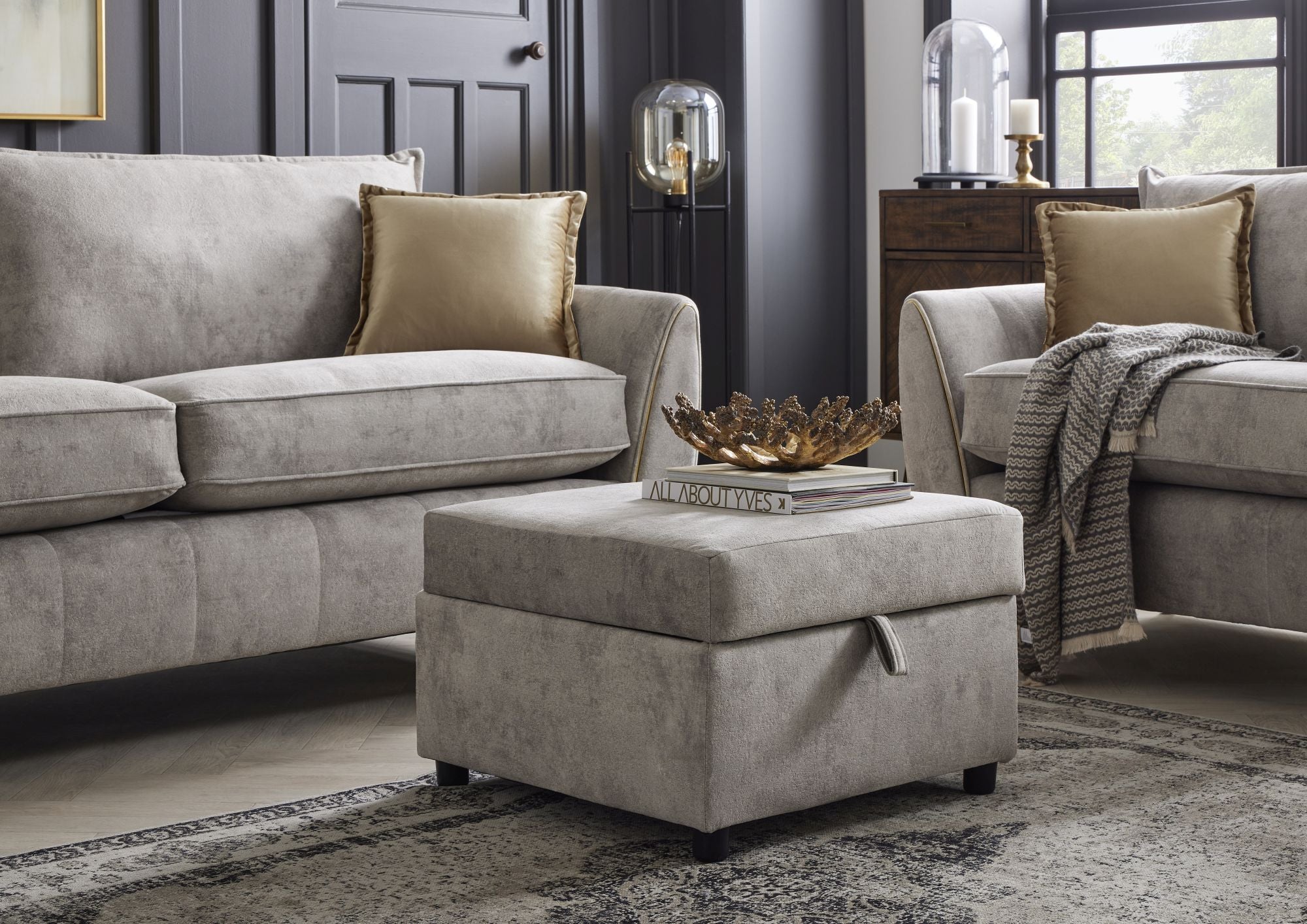 Romance Storage Footstool