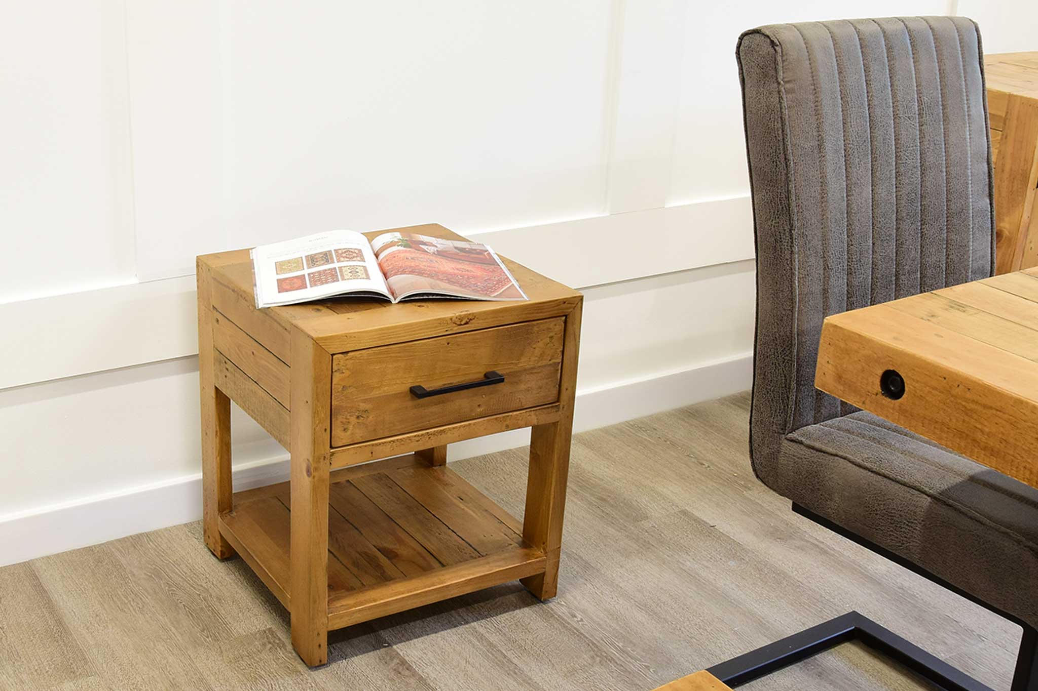 Oregon Lamp Table