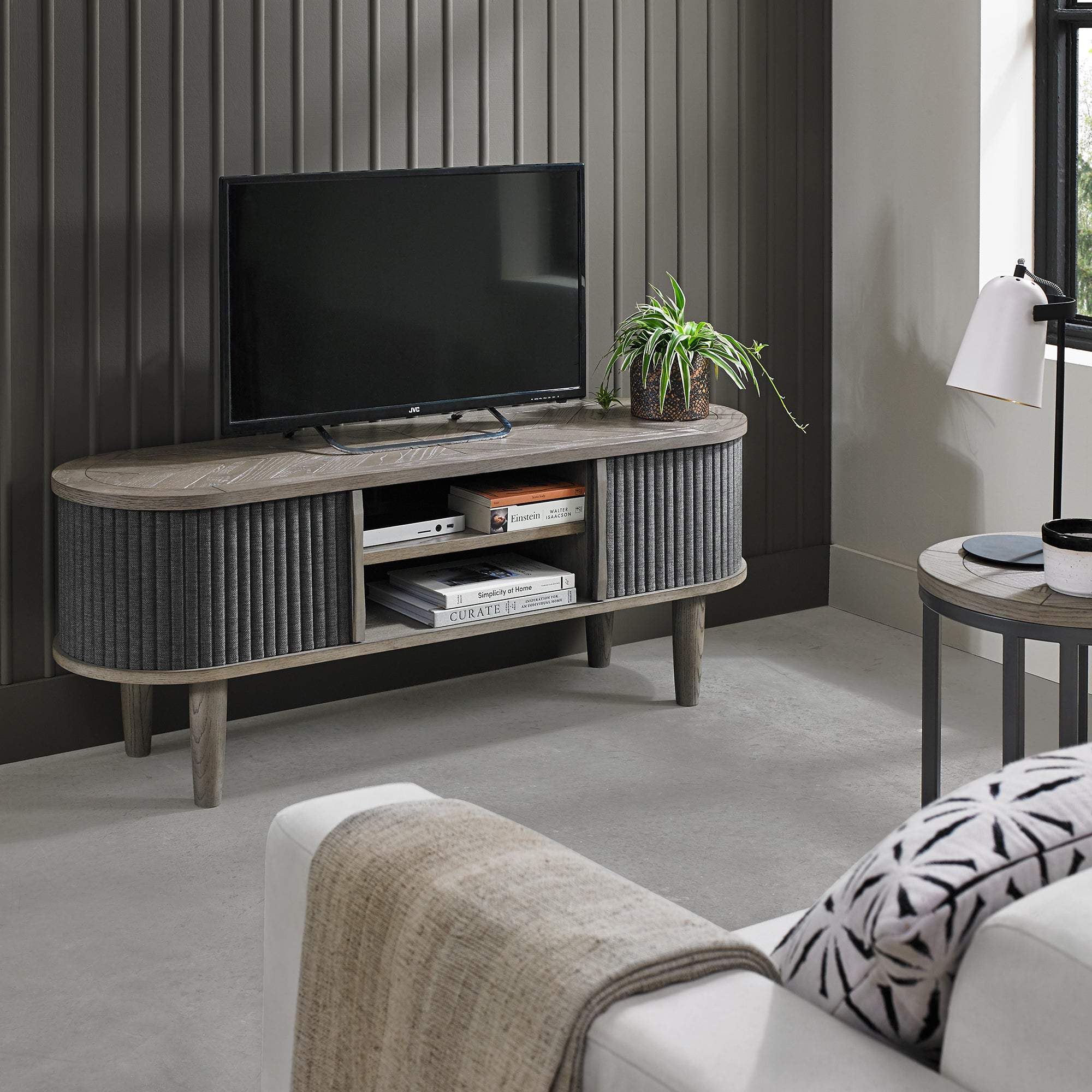 Marilyn Entertainment Unit