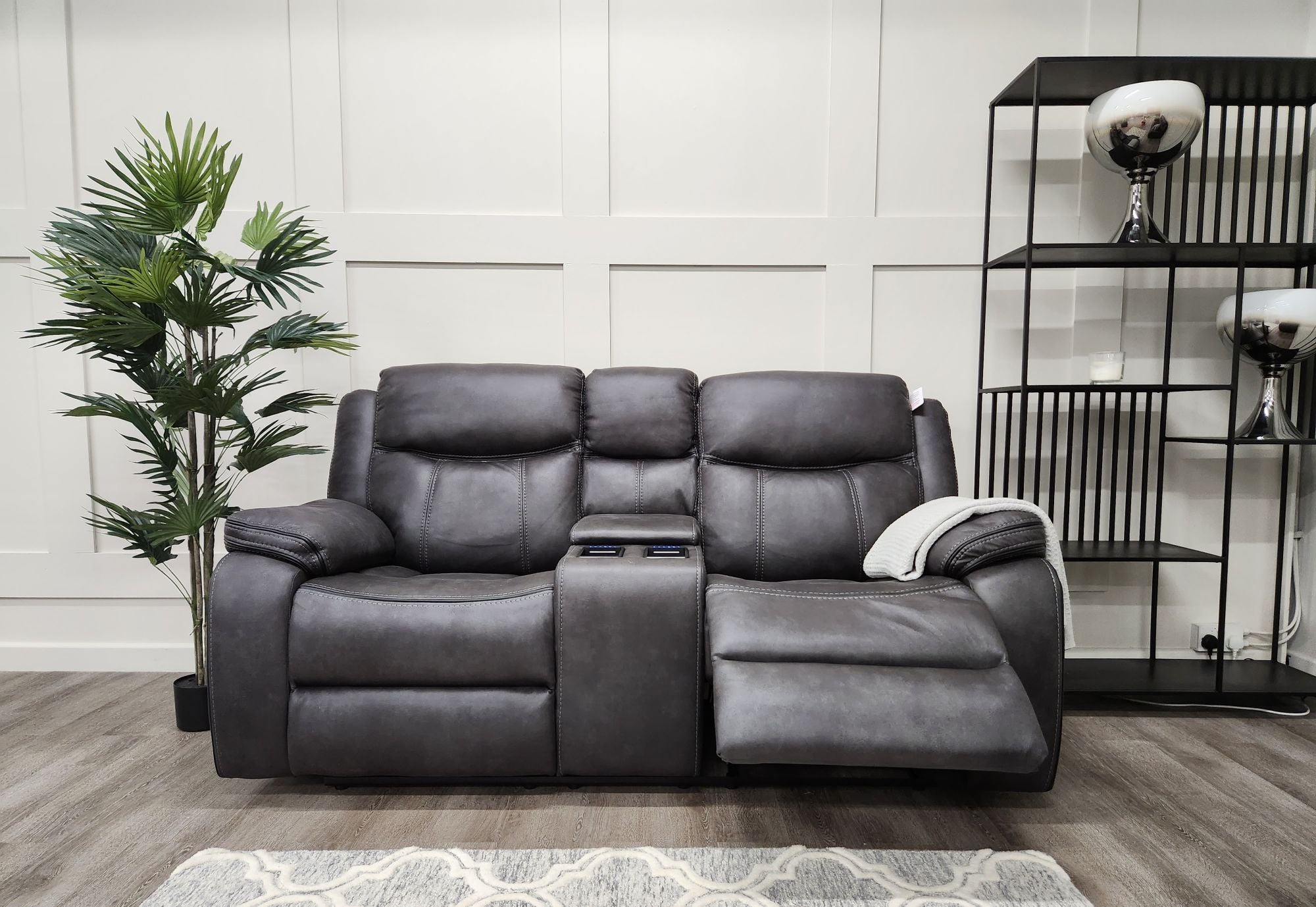 2 seater recliner sofa store with console