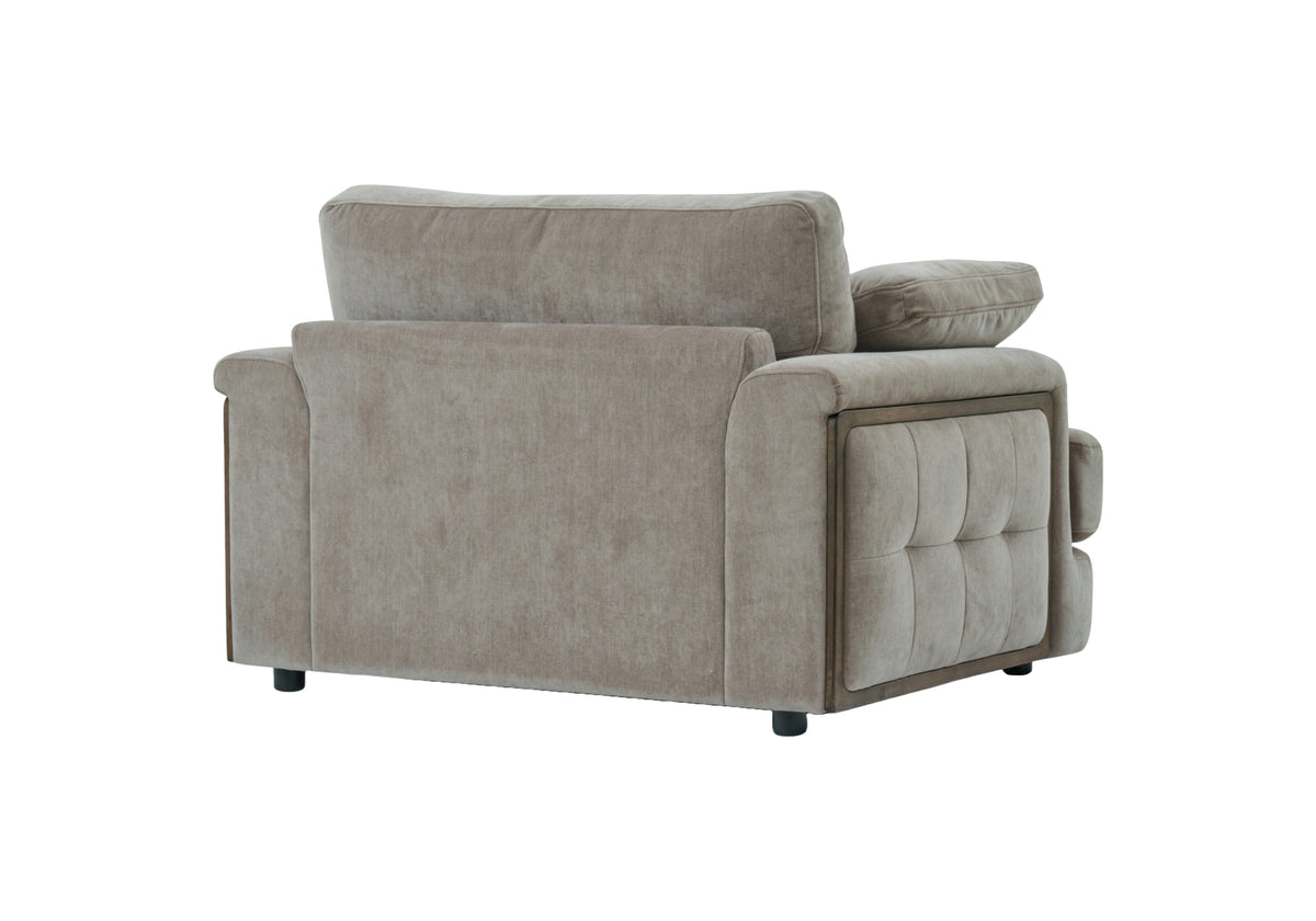 Bonita Love Chair