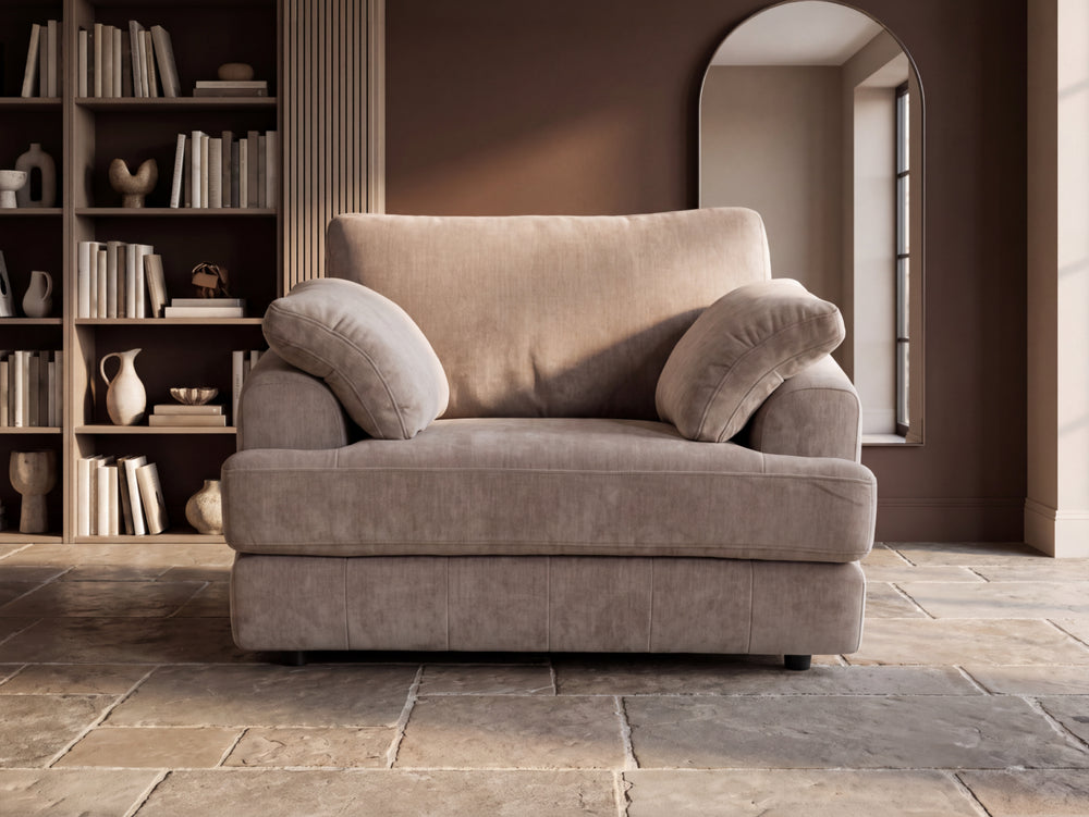 Bonita Love Chair