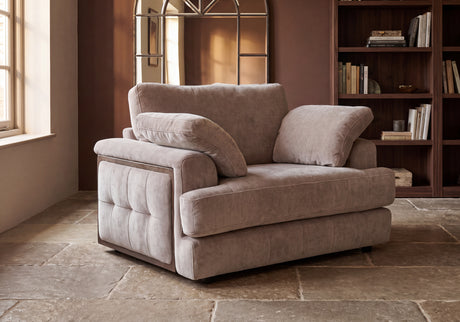 Bonita Love Chair