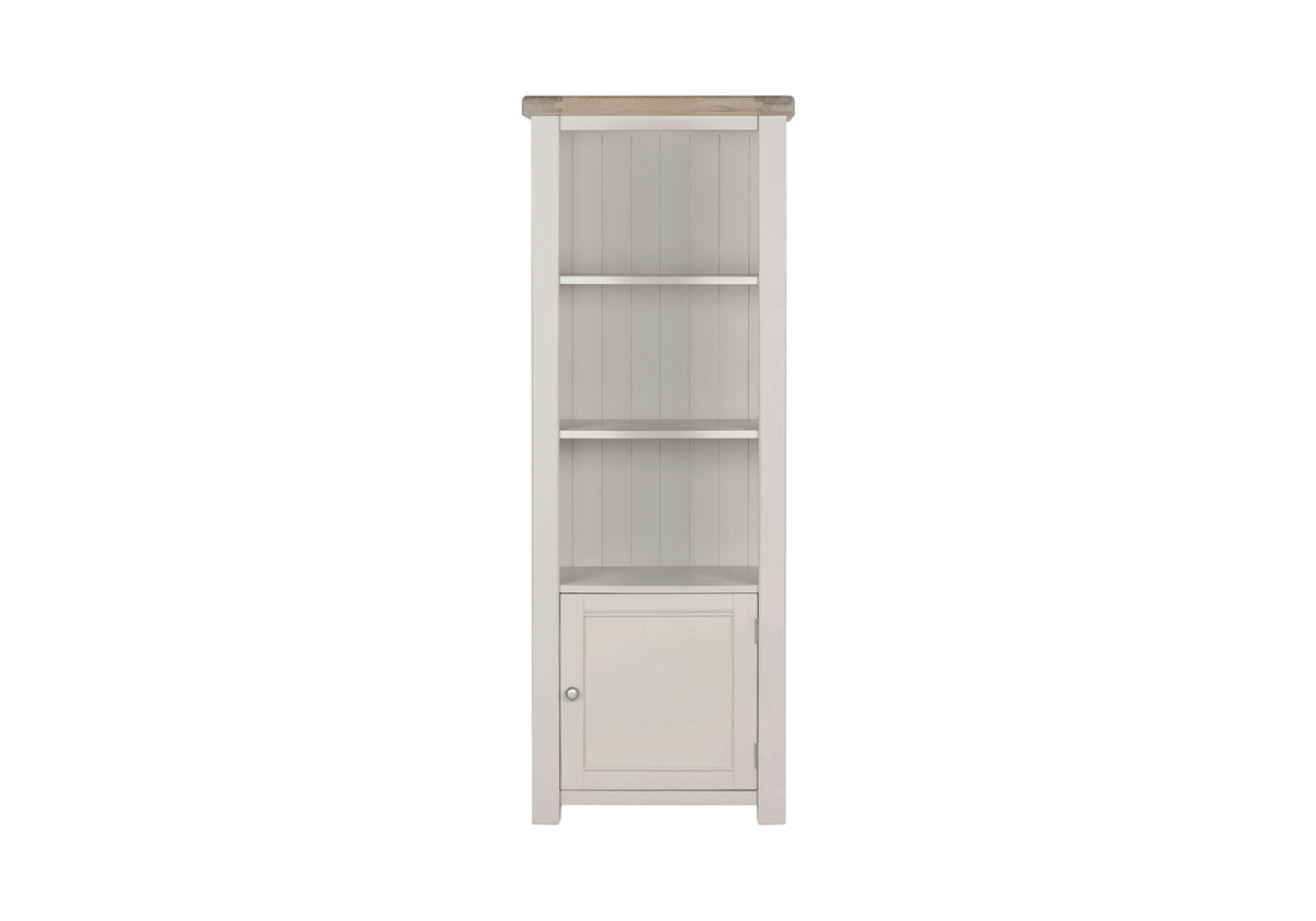 Iliana Bookshelf