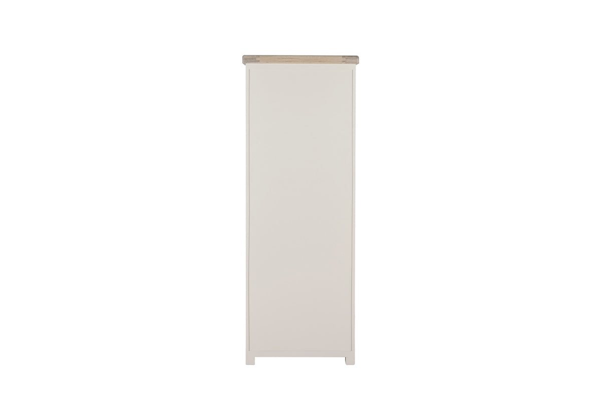 Iliana Bookshelf
