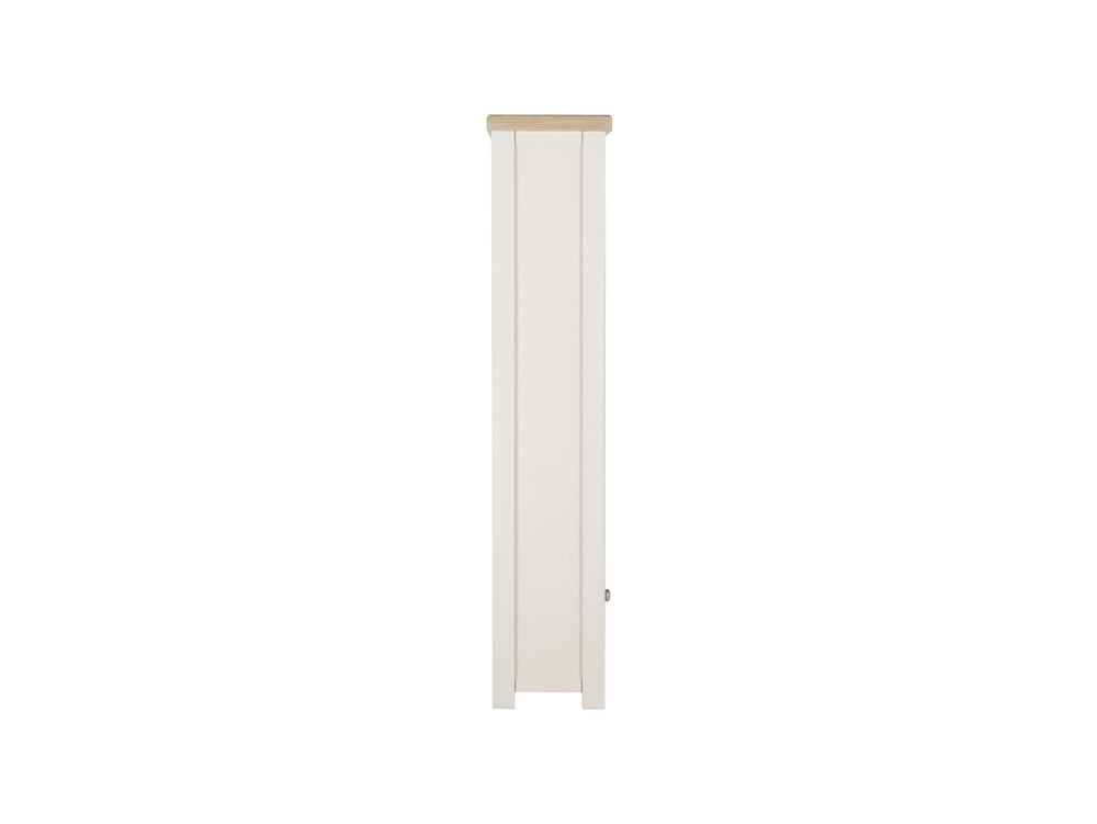 Iliana Bookshelf