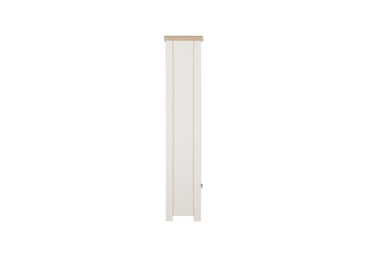 Iliana Bookshelf