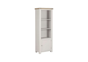 Iliana Bookshelf