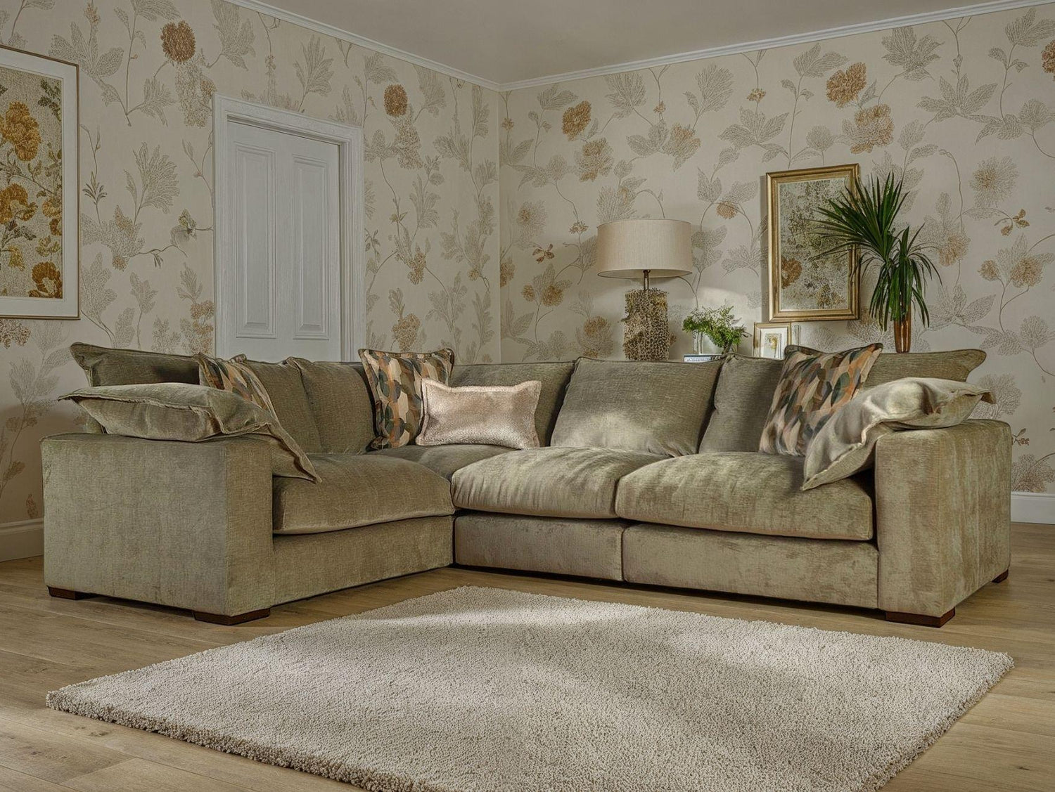 Laurel 1 Corner 1 with Armless Unit