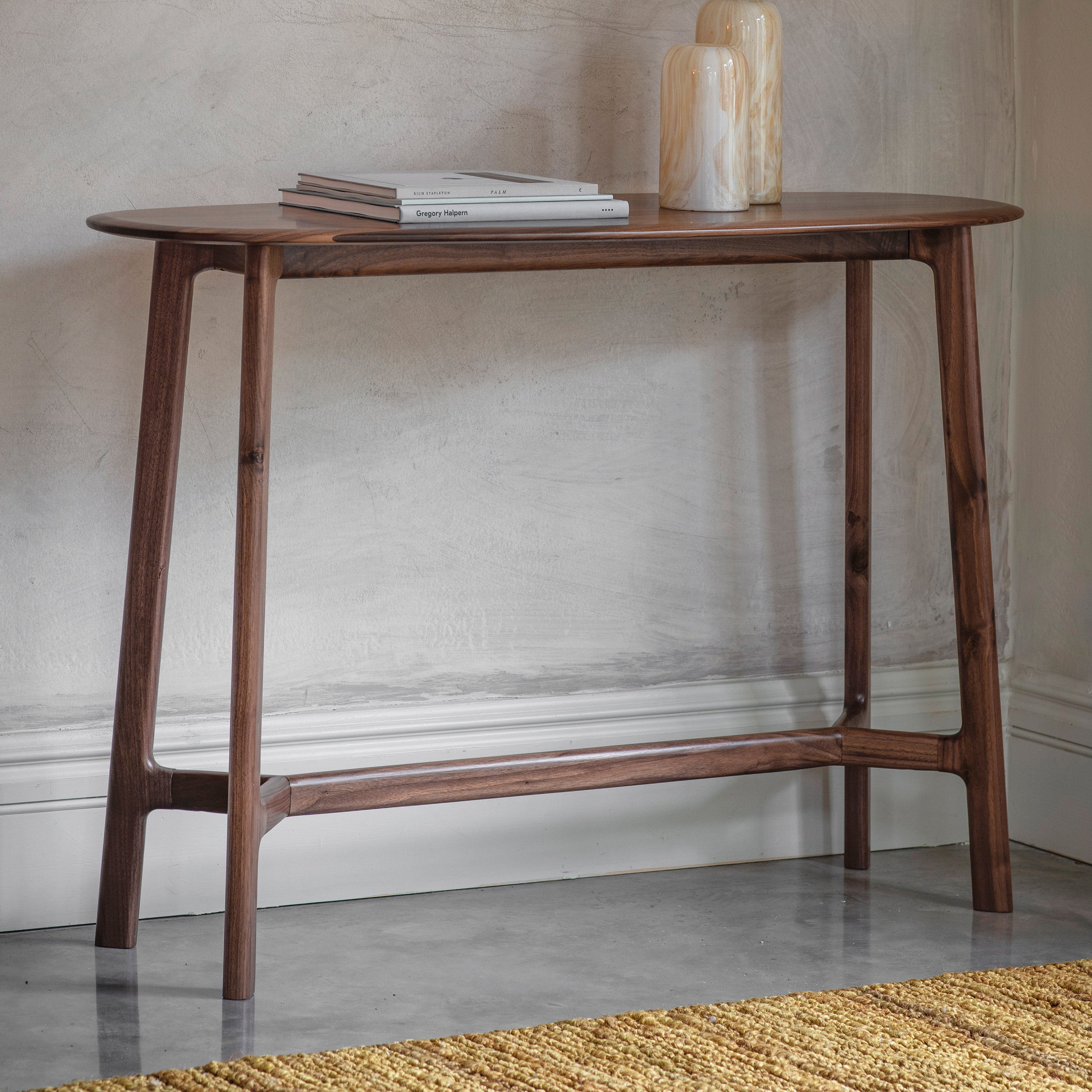 Madera console store table