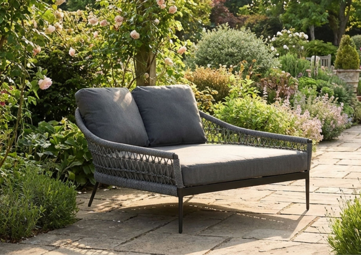 Marra Garden Lounge Bed