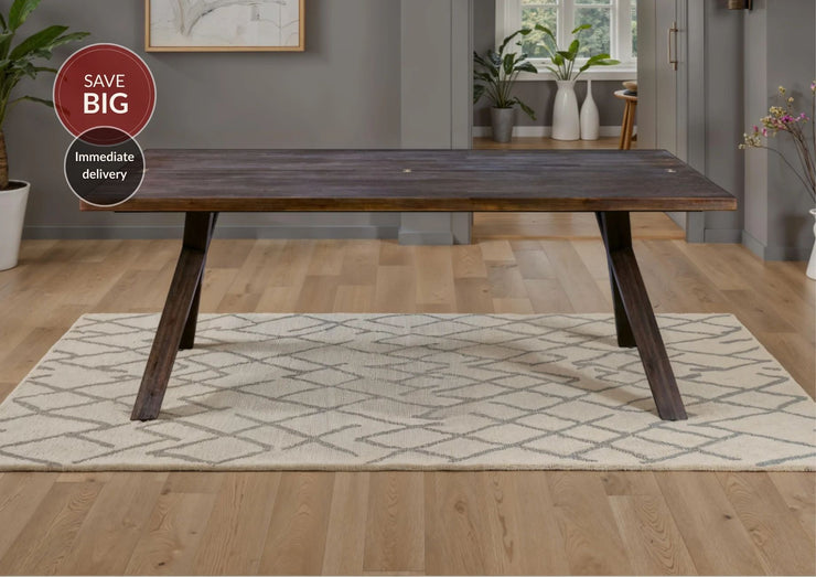 Embla Dining Table