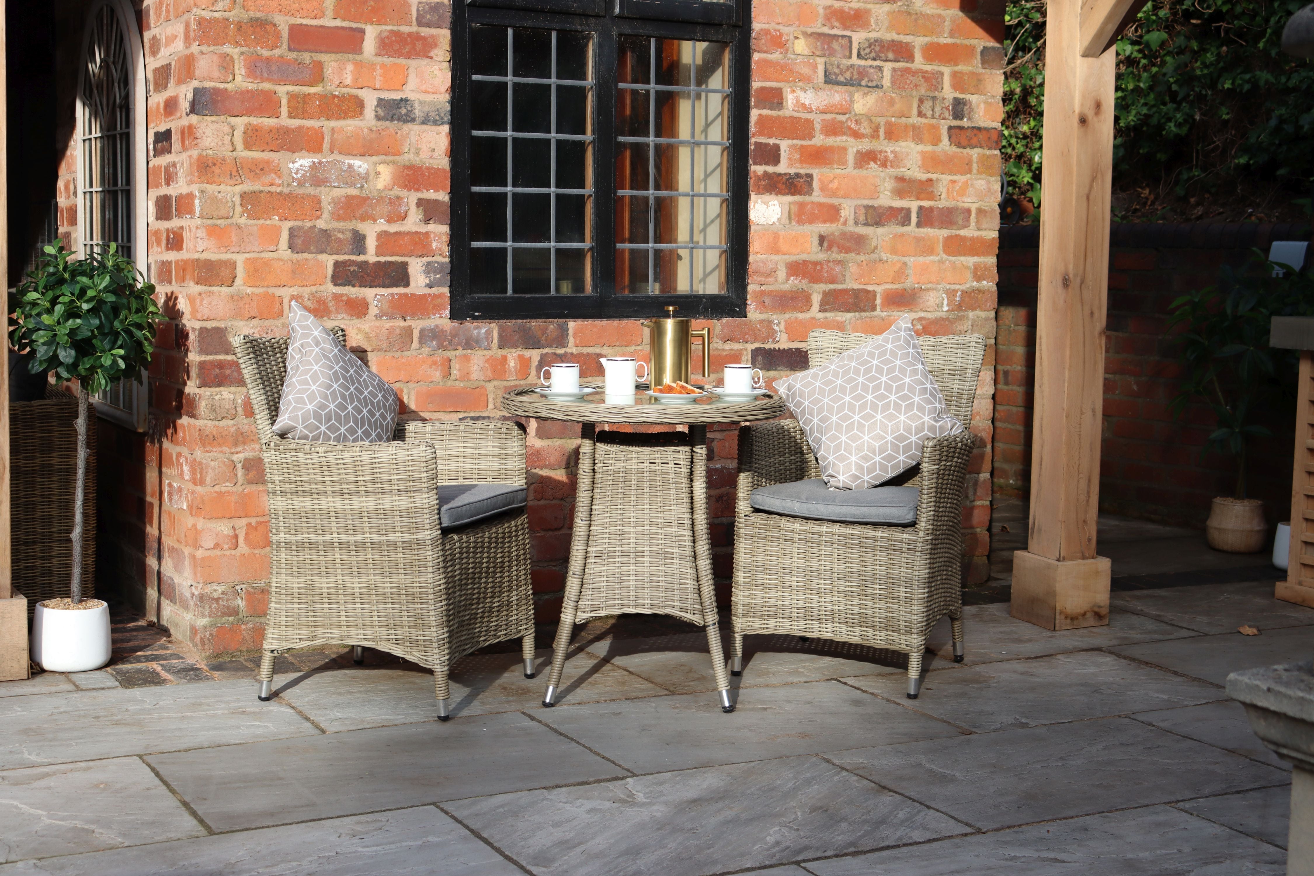 Wentworth Garden 2 Seater Round Carver Bistro Set