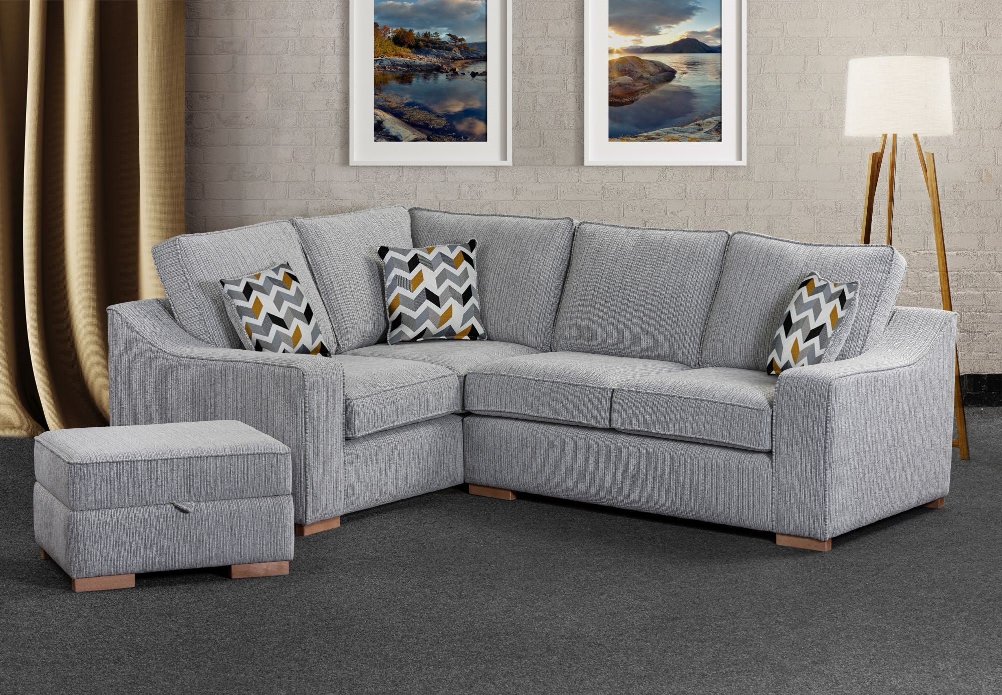 Right hand sectional store with chaise